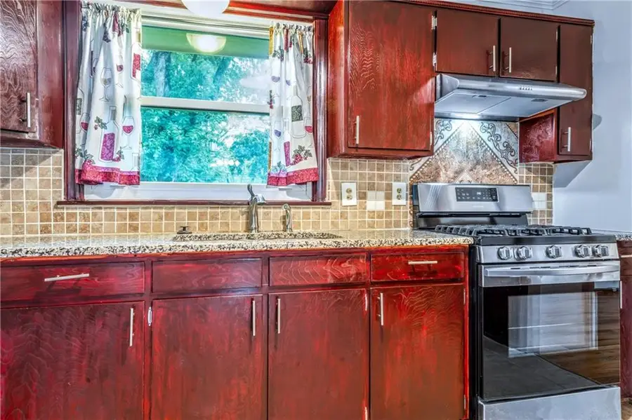 11623 Sycamore Drive, Kansas City, MO 64134 - Image #3