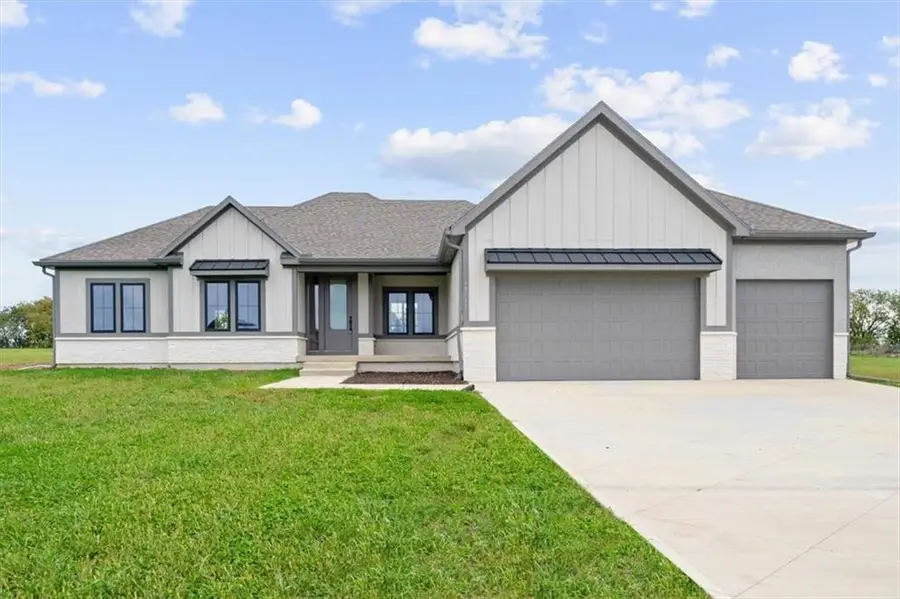 13511 Woodland Ranch Drive, Lees Summit, MO 64086 - Image #3