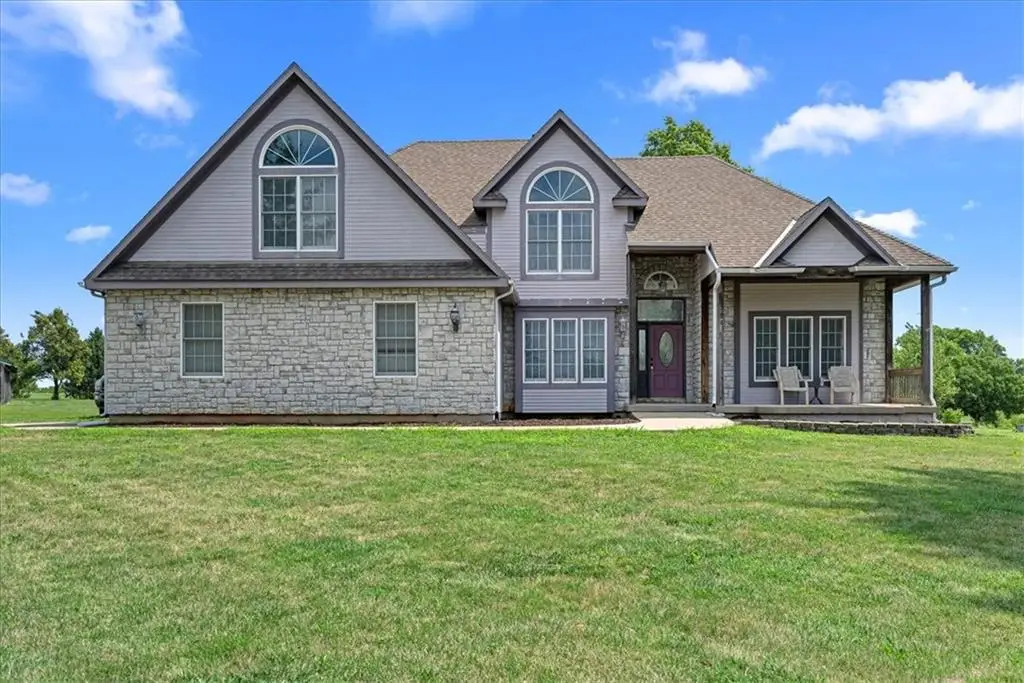 23303 S Hickory Court, Spring Hill, KS 66083 - Image #1