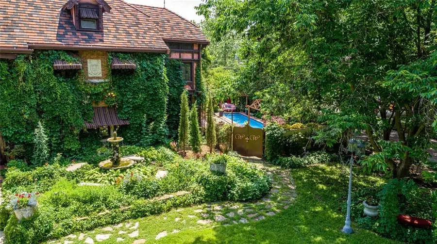 1272 SW Fillmore Street, Topeka, KS 66604 - Image #2