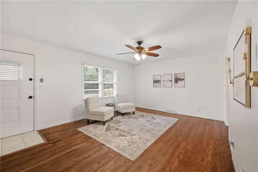 825 E 75th Street, Kansas City, MO 64131 - Image #2