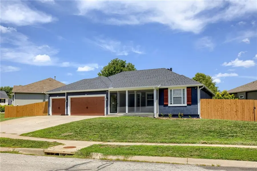 1904 Shirley Court, Liberty, MO 64068 - Image #2