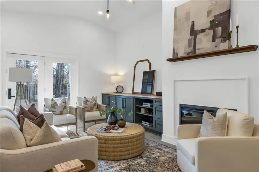 1217 E 61st Street, Kansas City, MO 64110 - Image #2