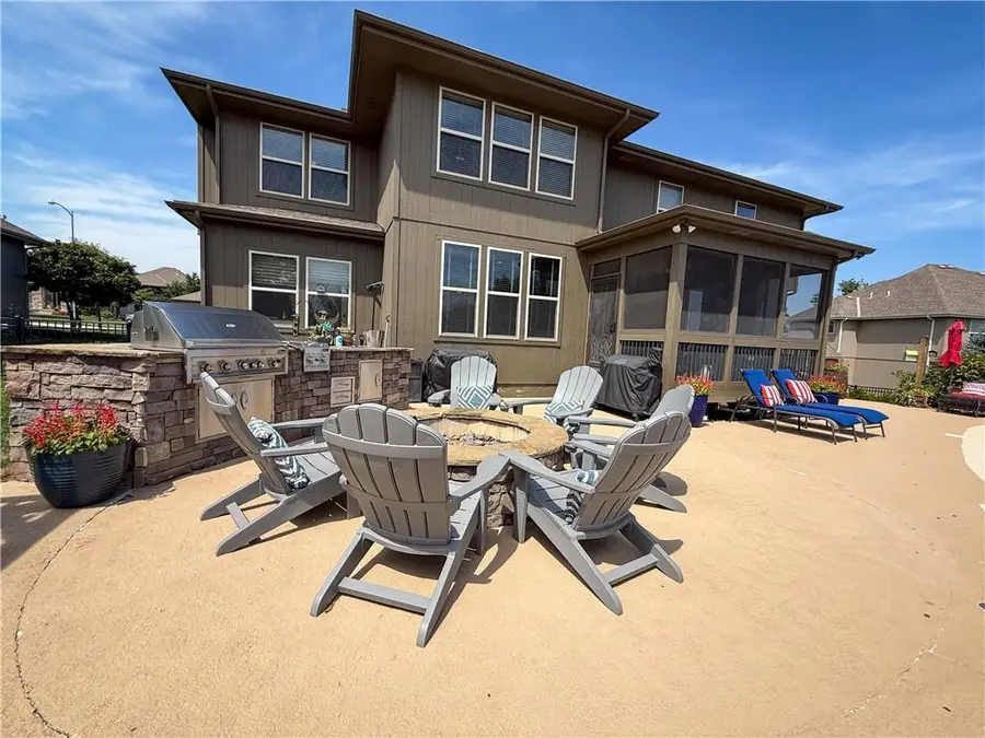 1225 Kingsland Circle, Raymore, MO 64083 - Image #2