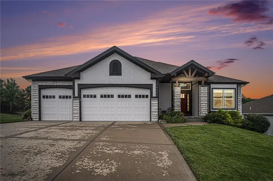 14445 Summit Ridge, Parkville, MO 64152 - Image #2