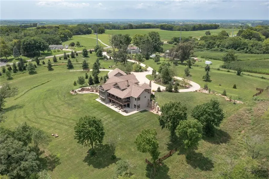 17096 Eisenhower Road, Leavenworth, KS 66048 - Image #3