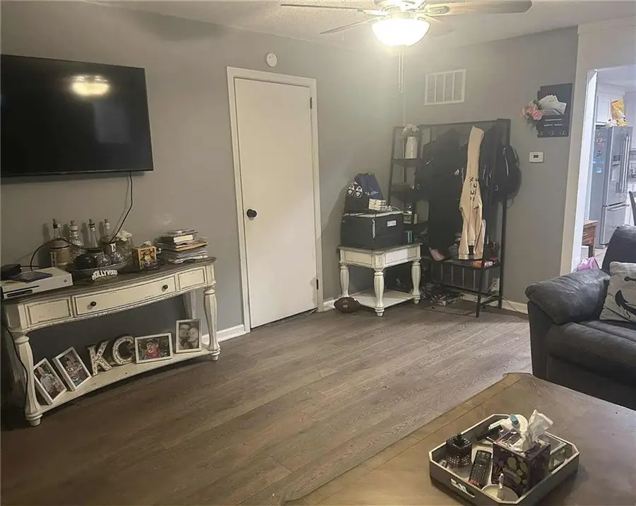 120 W 3rd Street, Tonganoxie, KS 66086 - Image #2