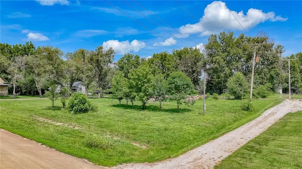 204 E 3rd St Street, Urich, MO 64788 - Image #1