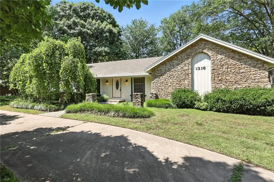1316 Vilas Street, Leavenworth, KS 66048 - Image #2