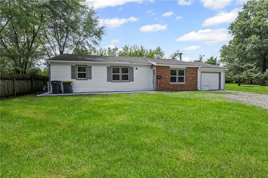 18714 S Lakeside Lane, Belton, MO 64012 - Image #2