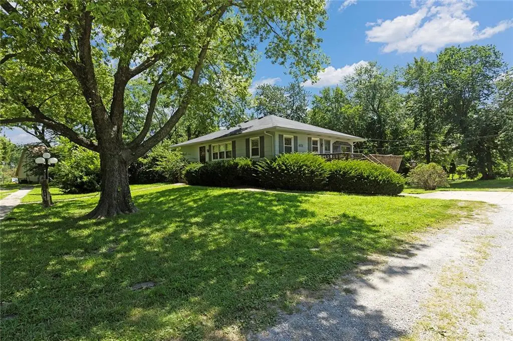 401 S 20 Street, Leavenworth, KS 66048 - Image #1