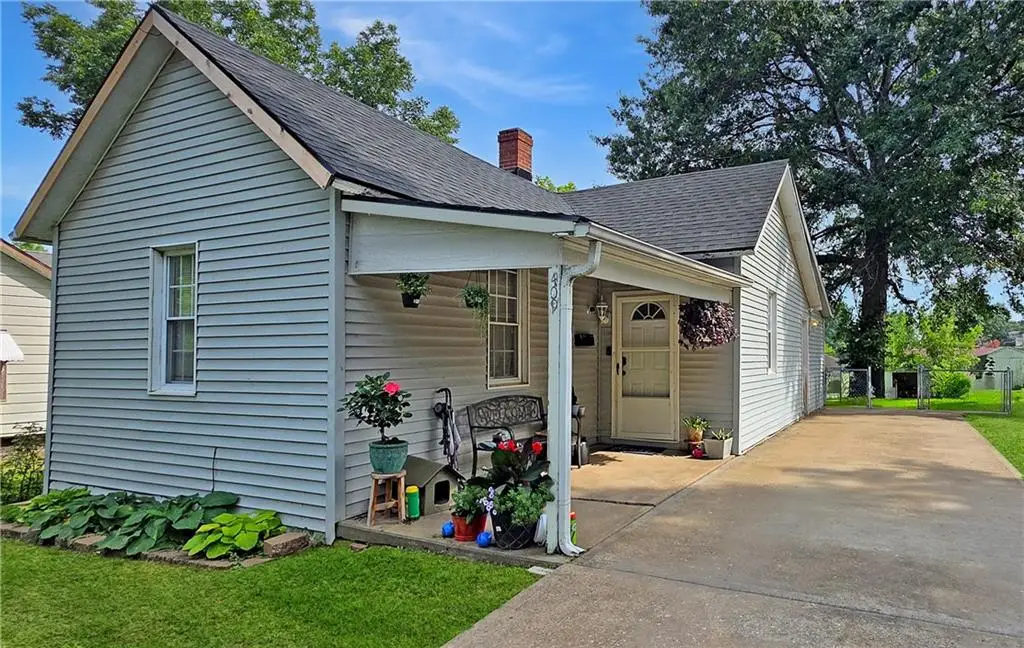 409 W 26th Street, Higginsville, MO 64037 - Image #1