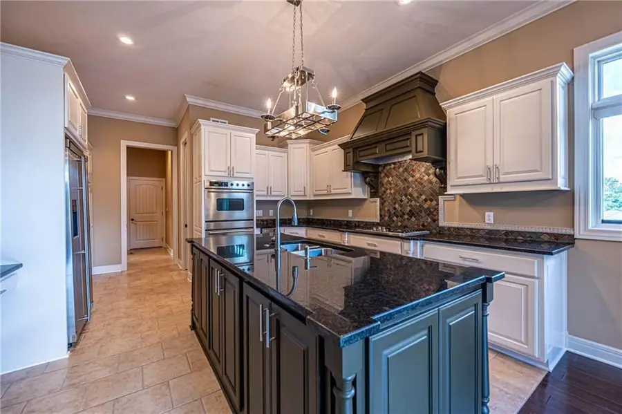 521 W Clark Street, Warrensburg, MO 64093 - Image #2