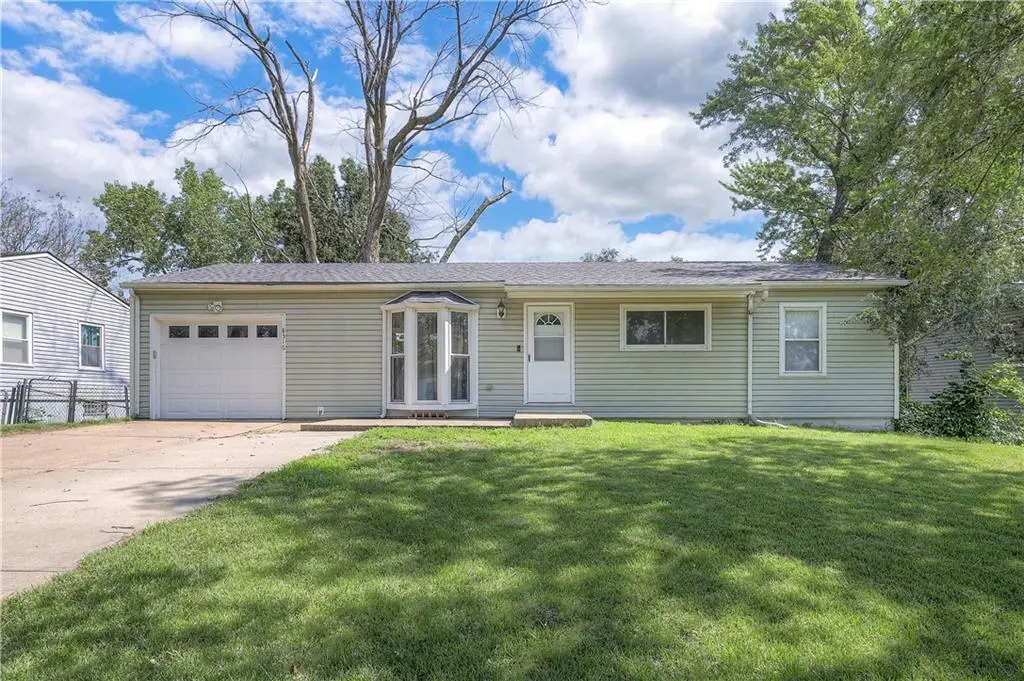 8516 Barnett Avenue, Kansas City, KS 66112 - Image #1