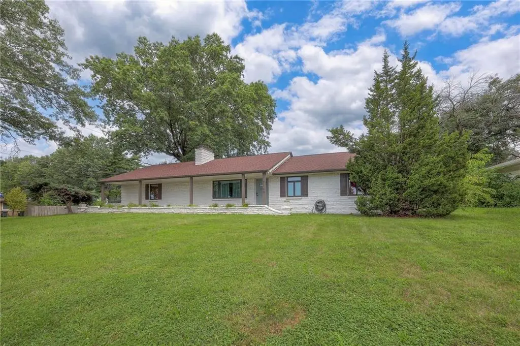 7146 Parallel Parkway, Kansas City, KS 66112 - Image #1