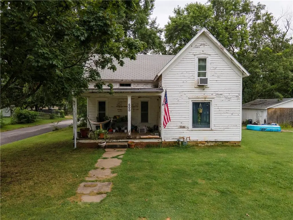 600 E Main Street, Cherryvale, KS 67335 - Image #1
