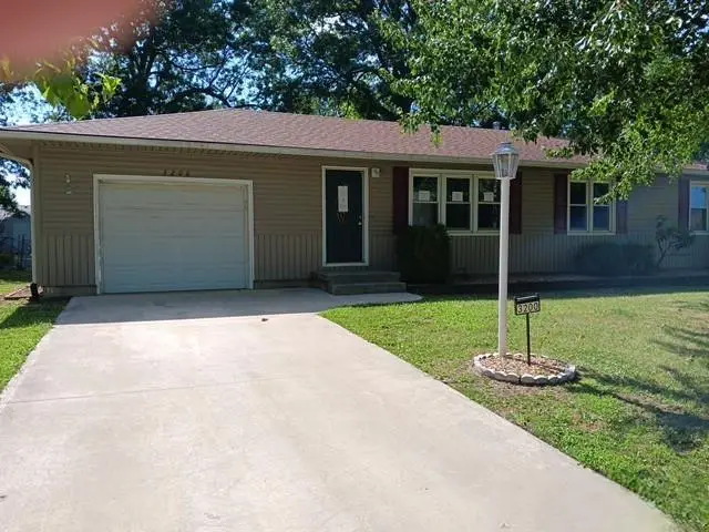 3200 Hickory Street, Higginsville, MO 64037 - Image #1