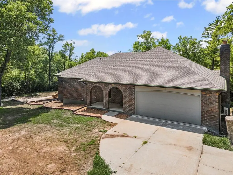 1000 Woodcliffe Drive, Richmond, MO 64085 - Image #3