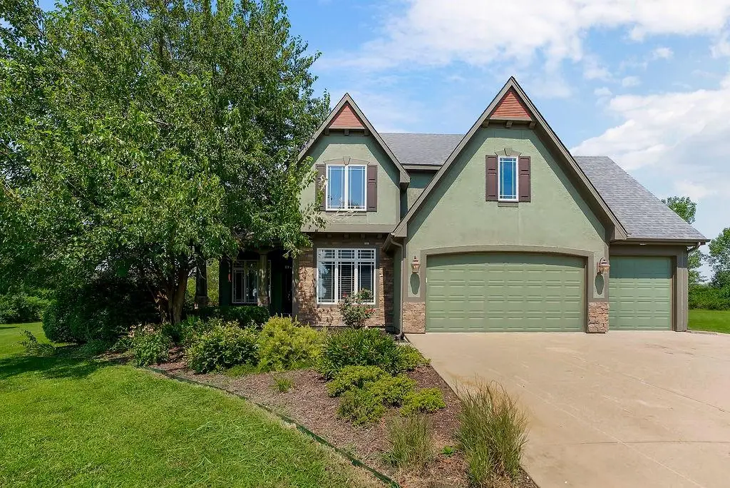 28993 Bluestem Drive Drive, Paola, KS 66071 - Image #1