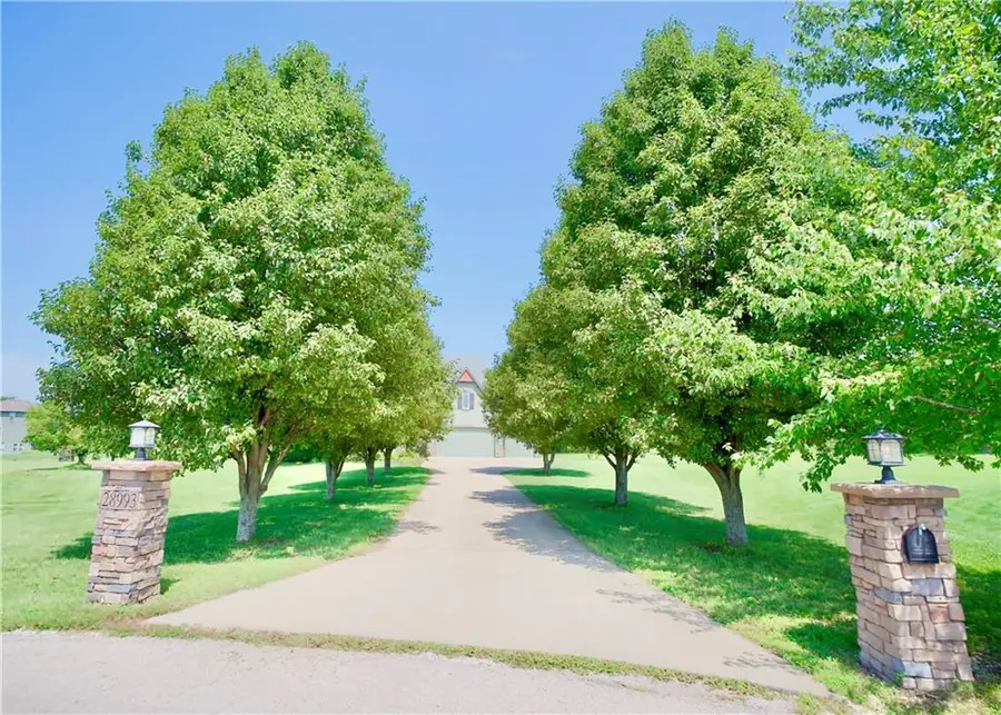 28993 Bluestem Drive Drive, Paola, KS 66071 - Image #2