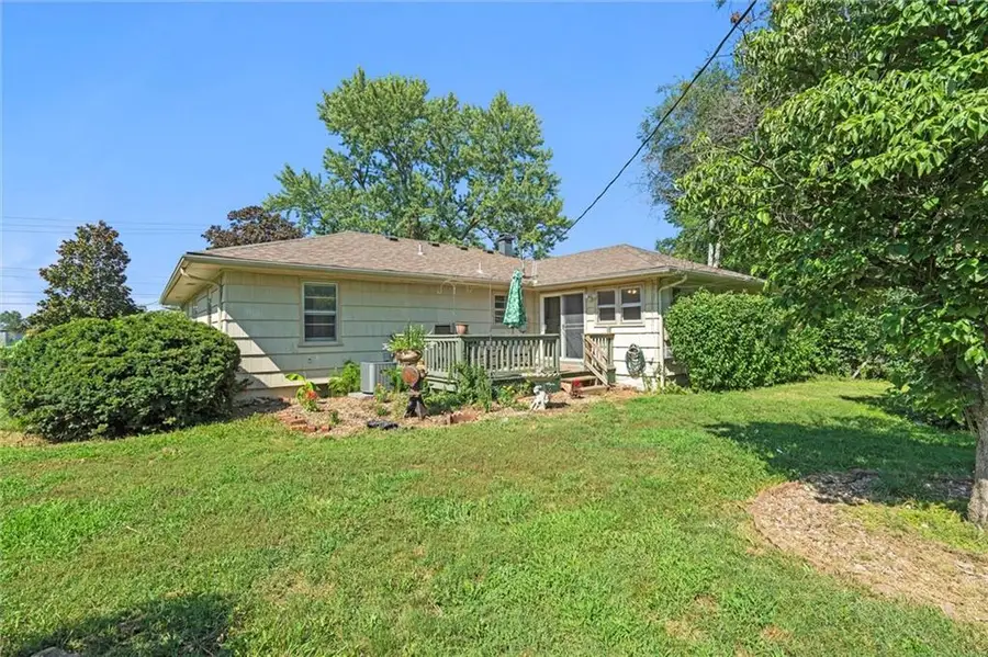 4305 Doctor Greaves Road, Grandview, MO 64030 - Image #2