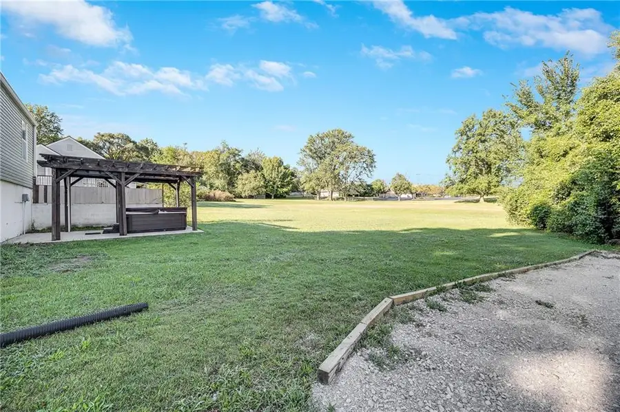 1910 S Jackson Drive, Independence, MO 64057 - Image #3