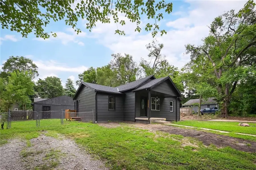 128 Logan Street, Leavenworth, KS 66048 - Image #3