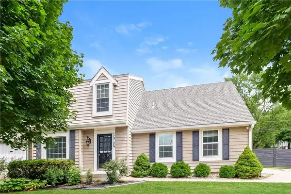 15129 S Locust Street, Olathe, KS 66062