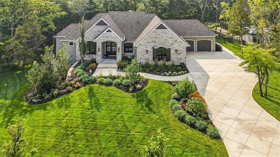 24982 W 106th Court, Olathe, KS 66061 - Image #2