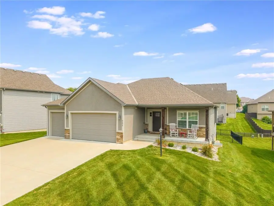 4206 Windward Drive, Saint Joseph, MO 64505 - Image #2