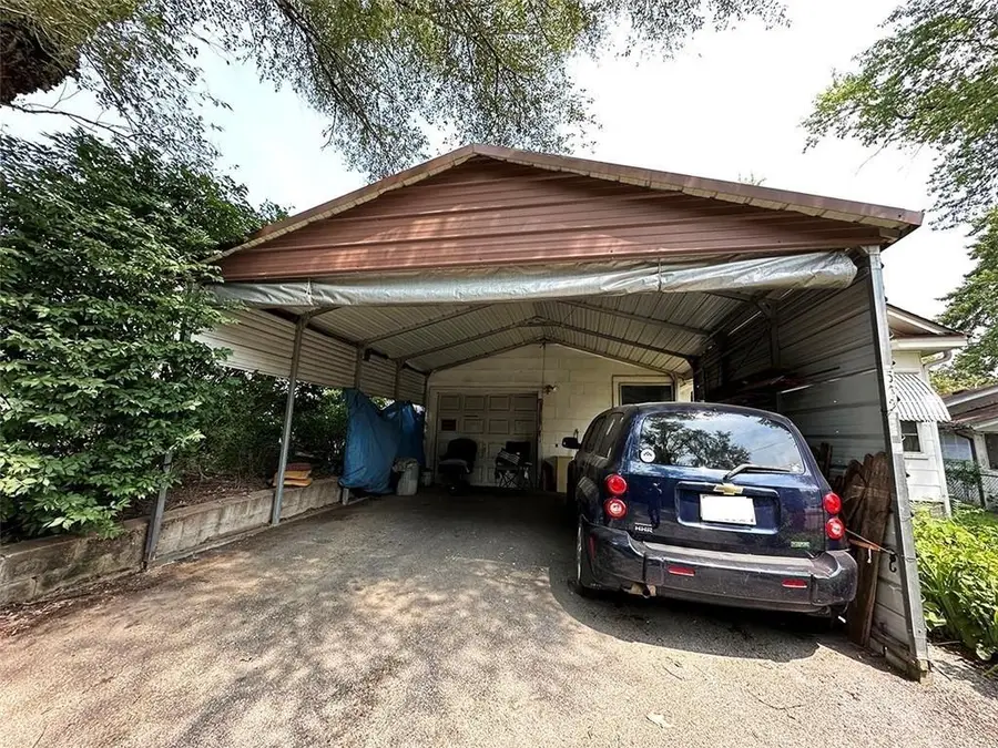 549 S Cedar Avenue, Independence, MO 64053 - #2