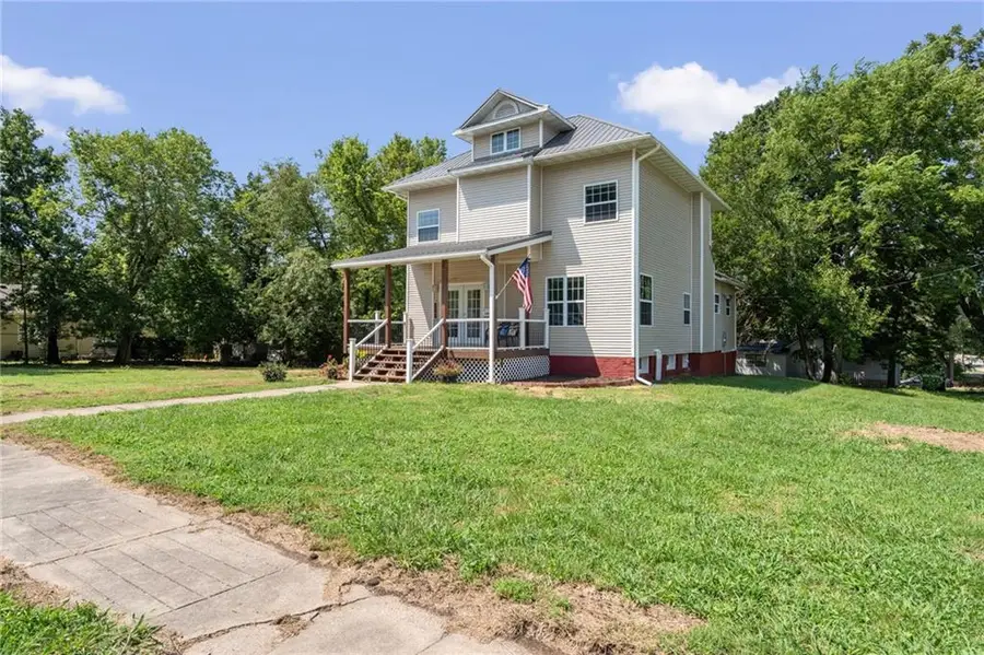 300 S Lexington Street, Holden, MO 64040 - Image #2