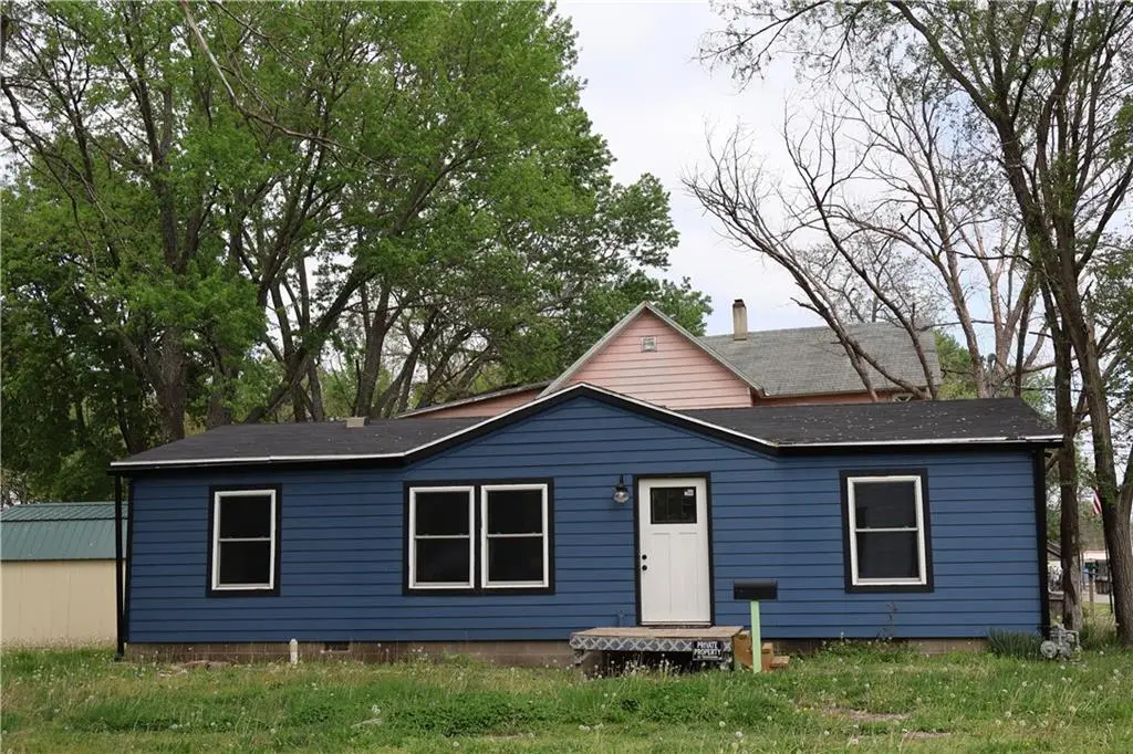 738 Pacific Avenue, Osawatomie, KS 66064 - Image #1