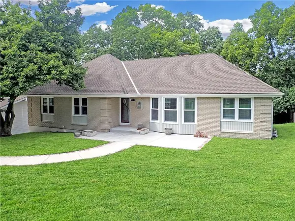 404 NW Briarcliff Road, Kansas City, MO 64116