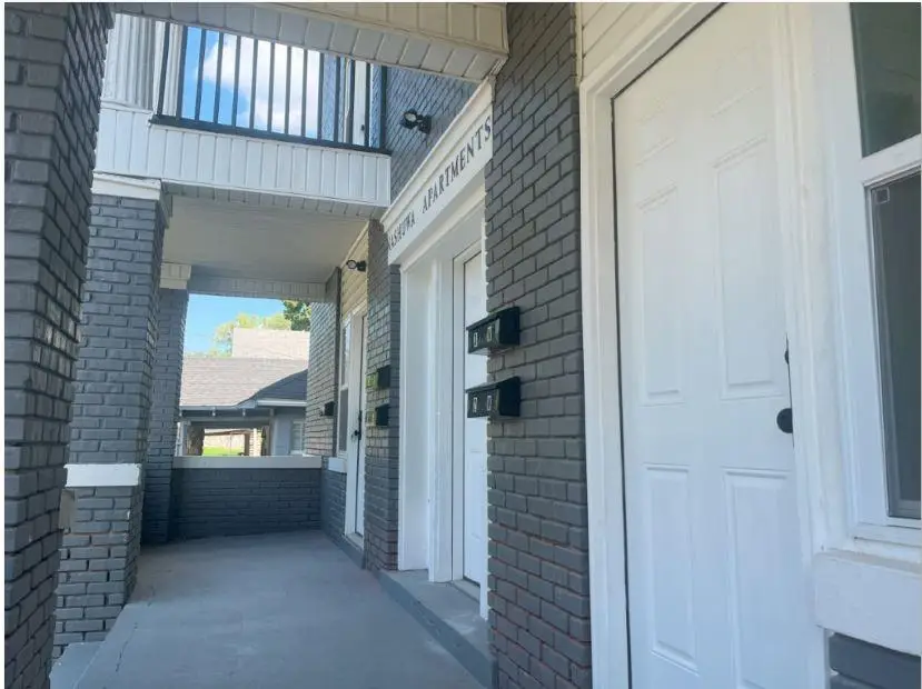 2305 E 37th Street, Kansas City, MO 64109 - Image #3