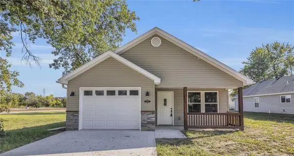 711 Pacific Avenue, Osawatomie, KS 66064