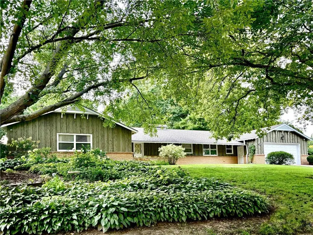 41 Stonecrest Drive, Saint Joseph, MO 64506 - Image #1