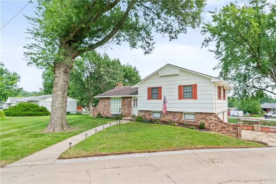 8525 Penner Avenue, De Soto, KS 66018 - Image #2