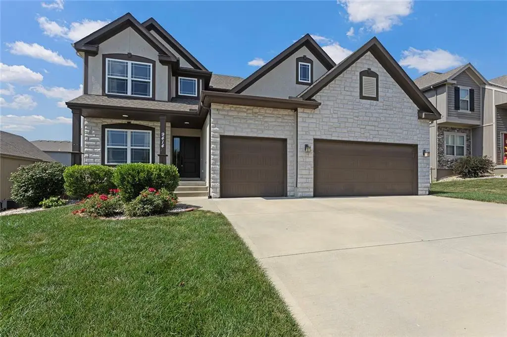 9414 N Helena Avenue, Kansas City, MO 64154 - Image #1