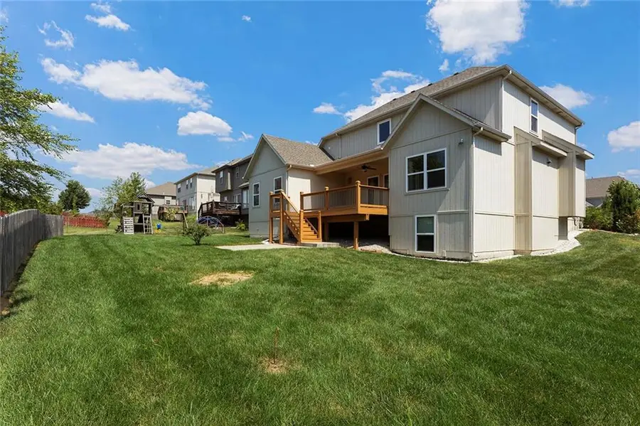 9414 N Helena Avenue, Kansas City, MO 64154 - Image #2