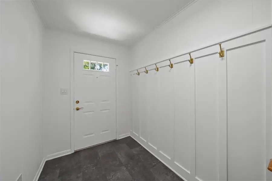 8204 Tomahawk Road, Prairie Village, KS 66208 - Image #2