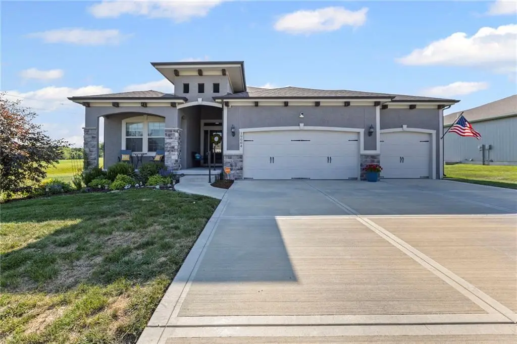19004 Mahaffie Street, Spring Hill, KS 66083 - Image #1