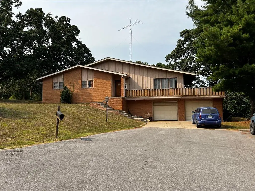 211 Denny Drive, Galena, KS 66739 - Image #1