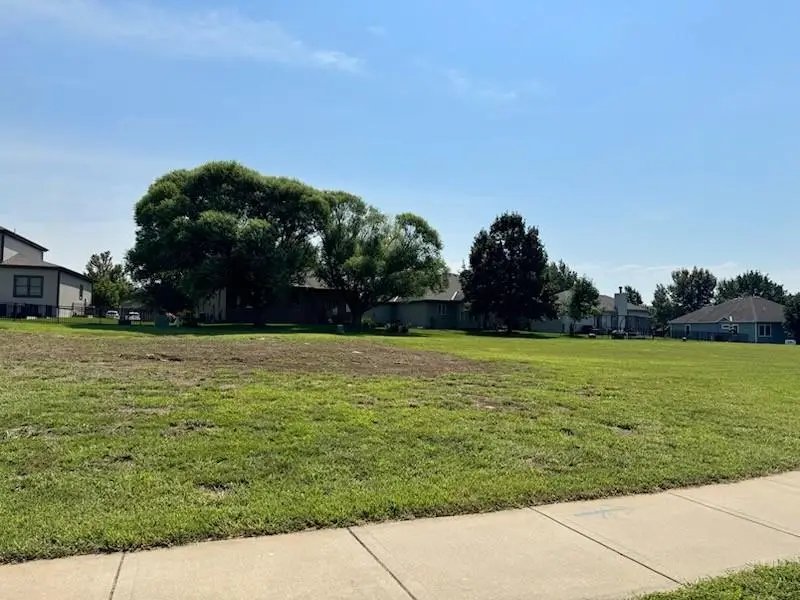 29372 Palmer Drive, Paola, KS 66071 - Image #1