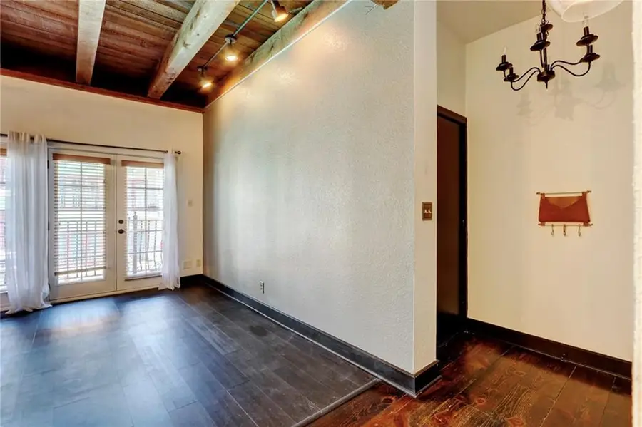 1111 W 46th Street #22, Kansas City, MO 64112 - Image #2