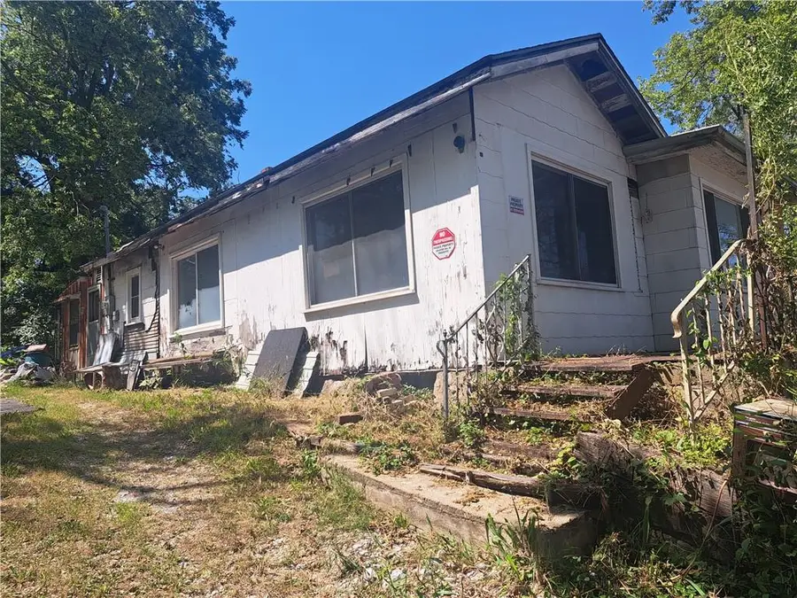 3120 Bellaire Avenue, Kansas City, MO 64129 - #3