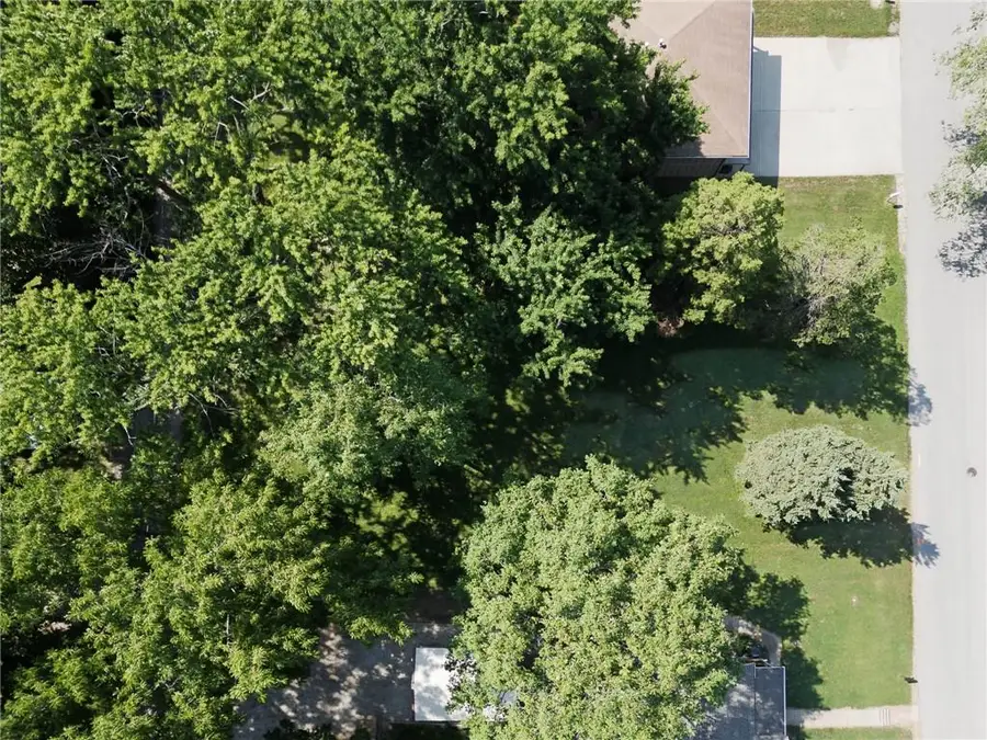 1913 Cleveland Terrace, Leavenworth, KS 66048 - Image #3