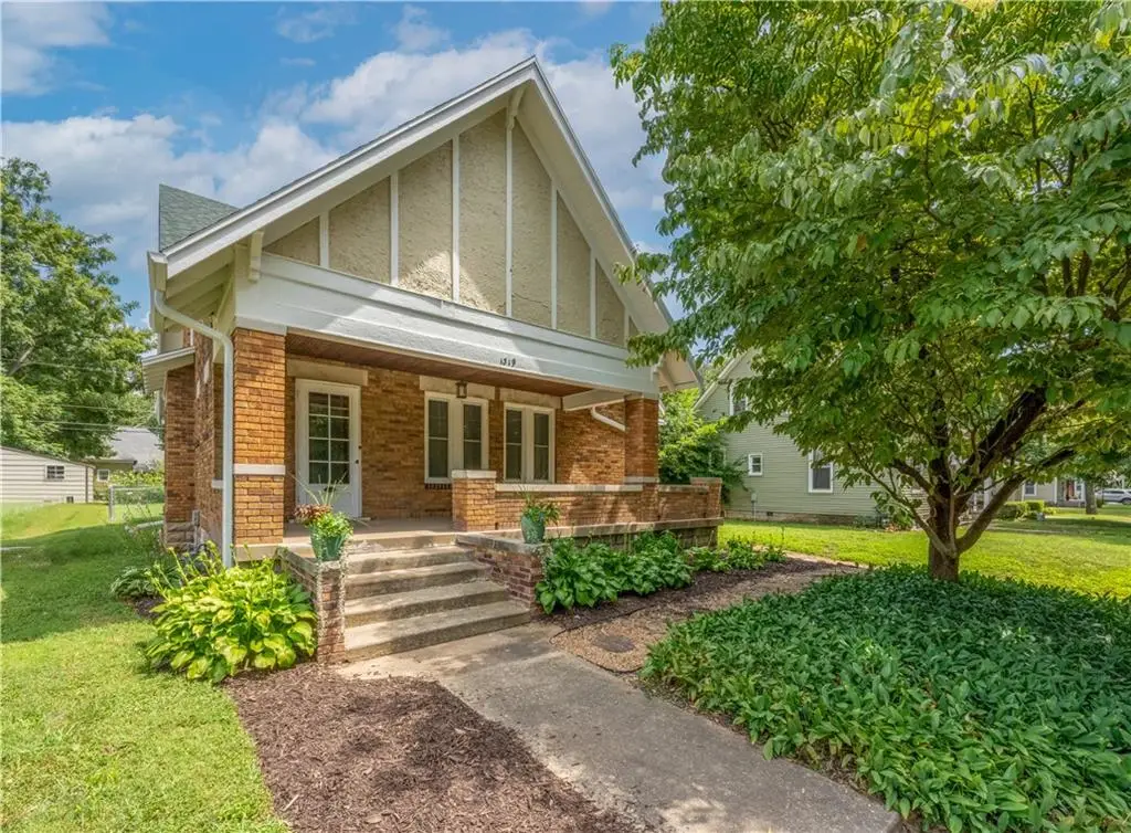 1319 S Barrett Avenue, Sedalia, MO 65301 - Image #1