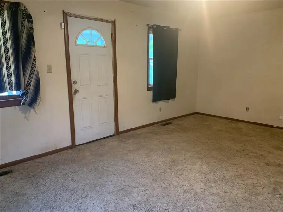 714 W 3rd Street, Pittsburg, KS 66762 - Image #3