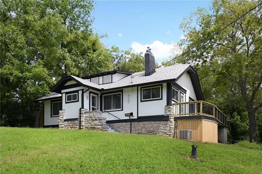 9137 Holmes Road, Kansas City, MO 64131 - Image #2